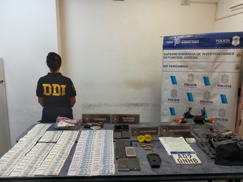 En la casa del sospechoso secuestraron una importante cantidad de evidencia relativa al caso.