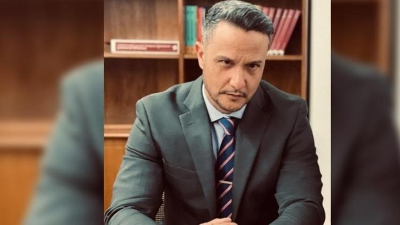 El fiscal Francisco Furnari encabezó la investigación judicial por la que se desplegaron gran cantidad de policías de la Federal en la madrugada de este jueves.
