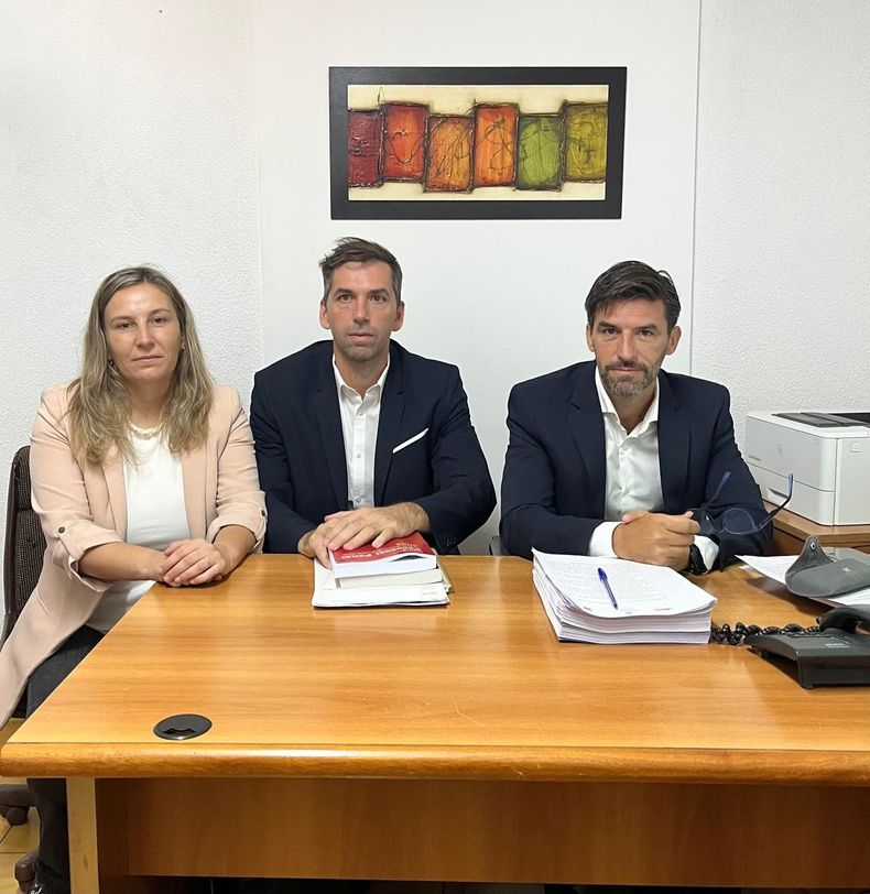 Florencia Leta, Guido de Mayo y el fiscal Daniel Aguilar.