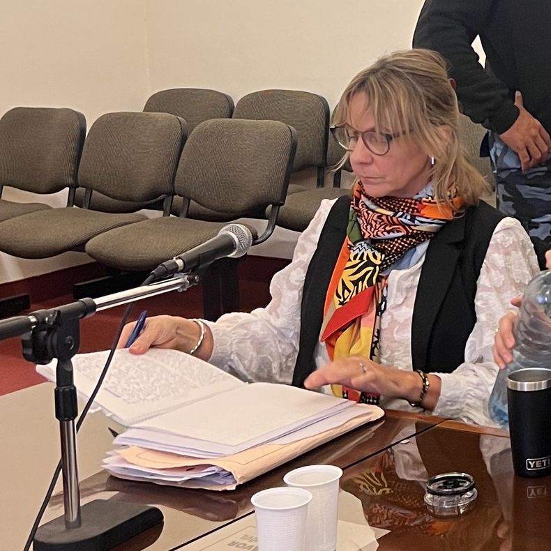 La defensora Florencia Montanari logró la absolución de la mujer logrando que el Tribunal aplique una perspectiva de género en la valoración de las responsabilidades penales que le imputaban en los abusos sexuales sufridos por la hija provocados por su ex pareja.