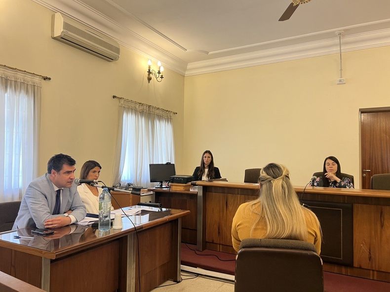 El fiscal Germán Guidi pidió una condena de 12 años de prisión porque desde la acusación consideraron acreditada la participación del imputado en los dos asaltos en la vía pública en los que se lo involucraba.