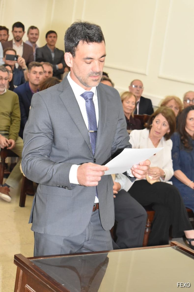 Juan Tomás Godoy juró como fiscal titular de la UFIyJ 9.