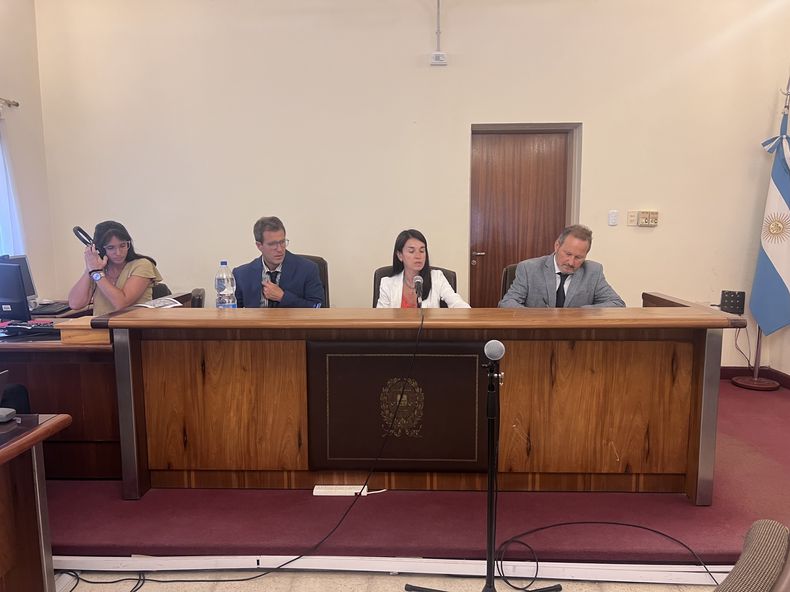 Los jueces del Tribunal Oral en lo Criminal 1: Ignacio Uthurry, Marcela Santoro y Guillermo Burrone condenaron al padrastro.