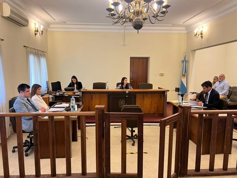 El juicio oral se desarrolló en la sala de audiencias del Tribunal oral en lo Criminal 1 presidido por la jueza Marcela Santoro.