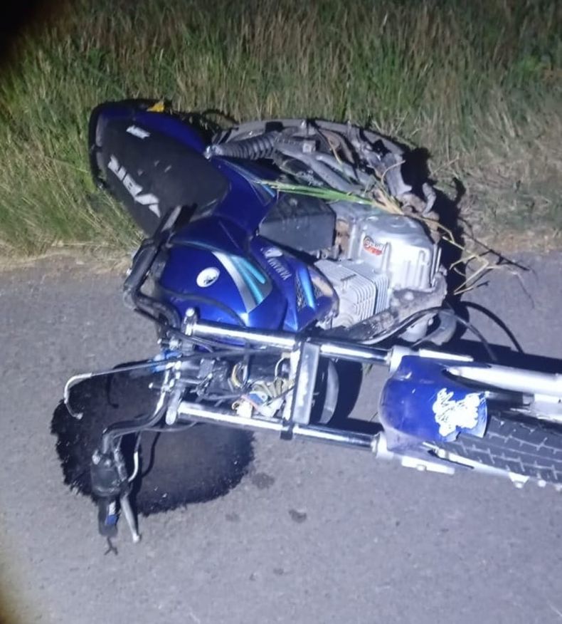 Falleció en el lugar el conductor del rodado, Juan Miguel Viva, de 23 años, domiciliado en la localidad de Duggan.