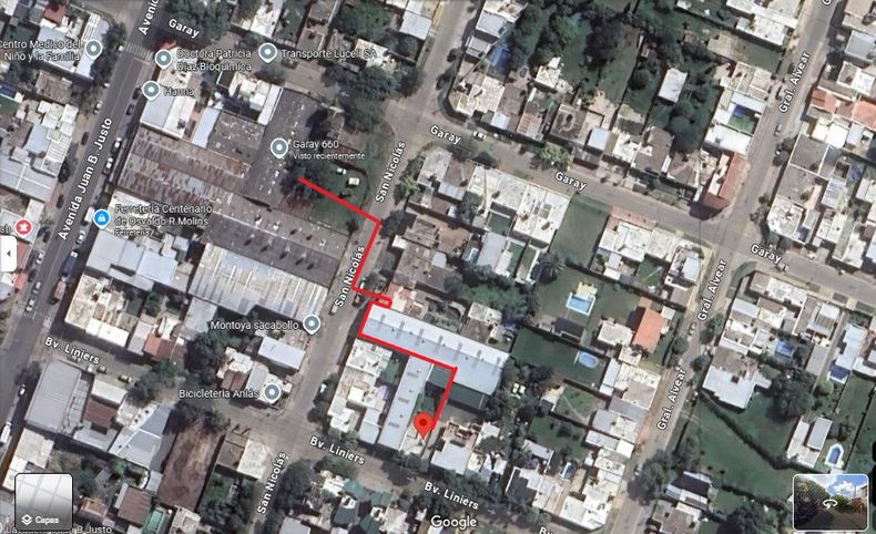 El ladrón ascendió a tapiales y techos linderos de la casa de calle Liniers para después descender a la arteria lateral (San Nicolás) y ocultarse unos instantes en una obra en construcción en un terreno del frente de donde bajó de las alturas del frente de un domicilio; según el relato de vecinos.