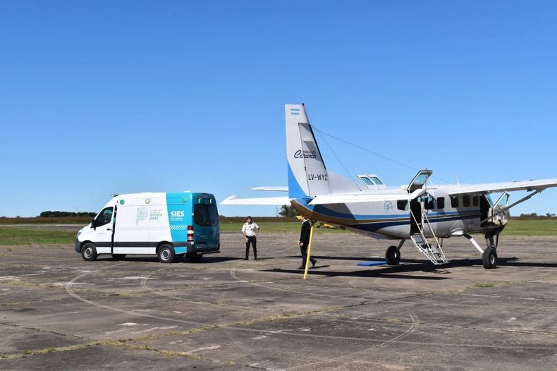 La pista del aeródromo provincial de nuestra ciudad volvió a estar operativa para el arribo de una aeronave dispuesta por el ministerio bonaerense.
